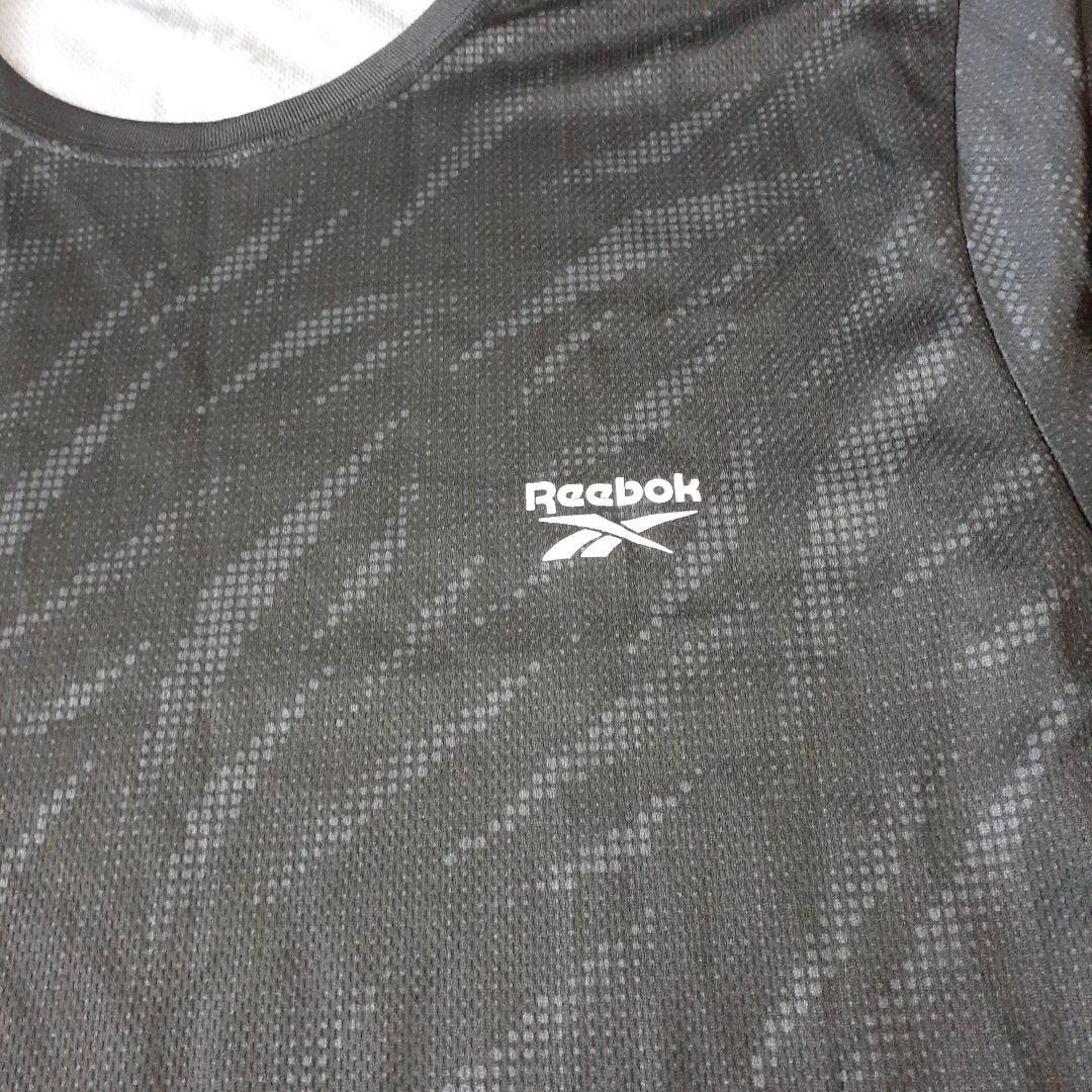 Reebok Tシャツ ブラック 総柄 — image 2