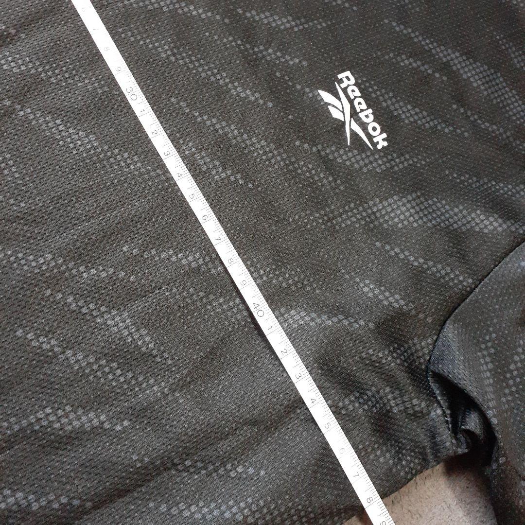 Reebok Tシャツ ブラック 総柄 — image 3