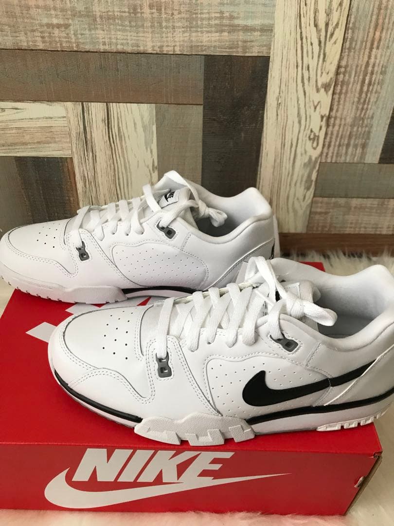 【未使用】NIKE（ナイキ）スニーカー28cm — image 3