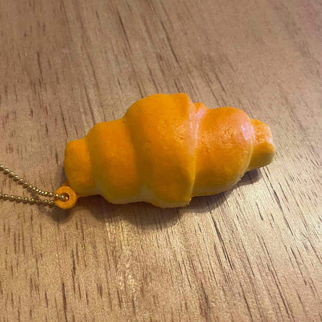 クロワッサン スクイーズ キーホルダー 香り付き — image 2