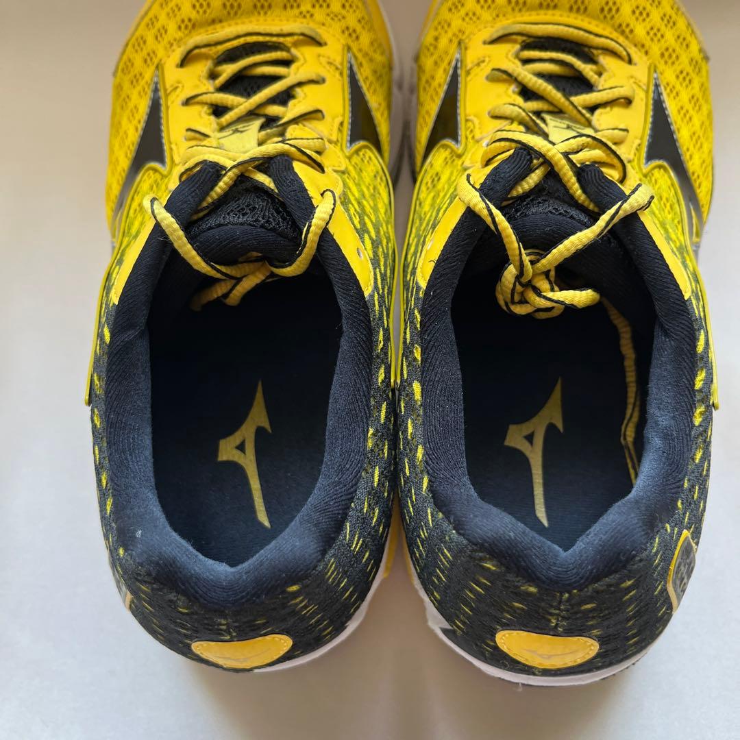 MIZUNO ランニングシューズ イエロー ブラック — image 4