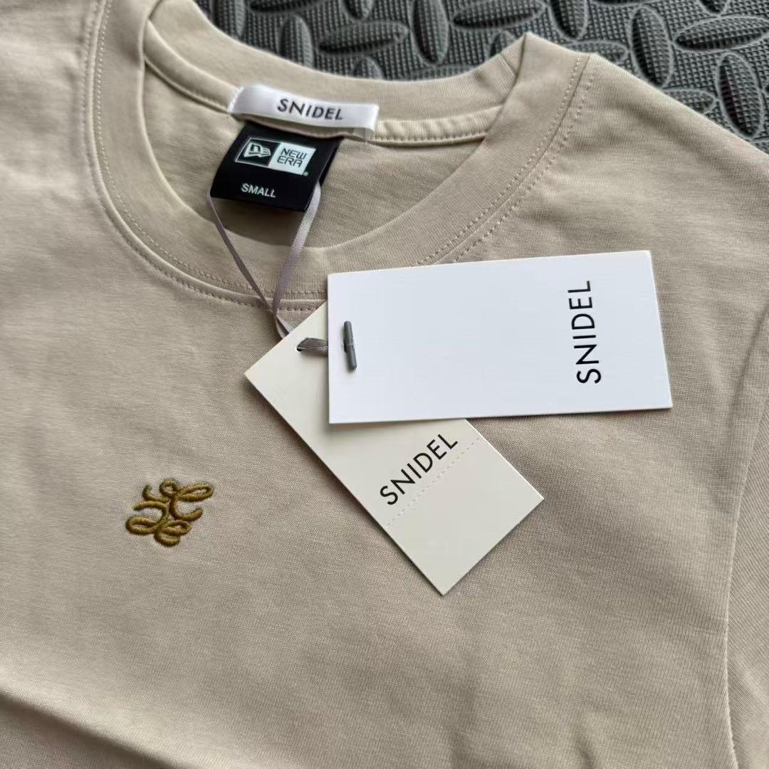 SNIDEL New Era コラボ Tシャツ ベージュ — image 2