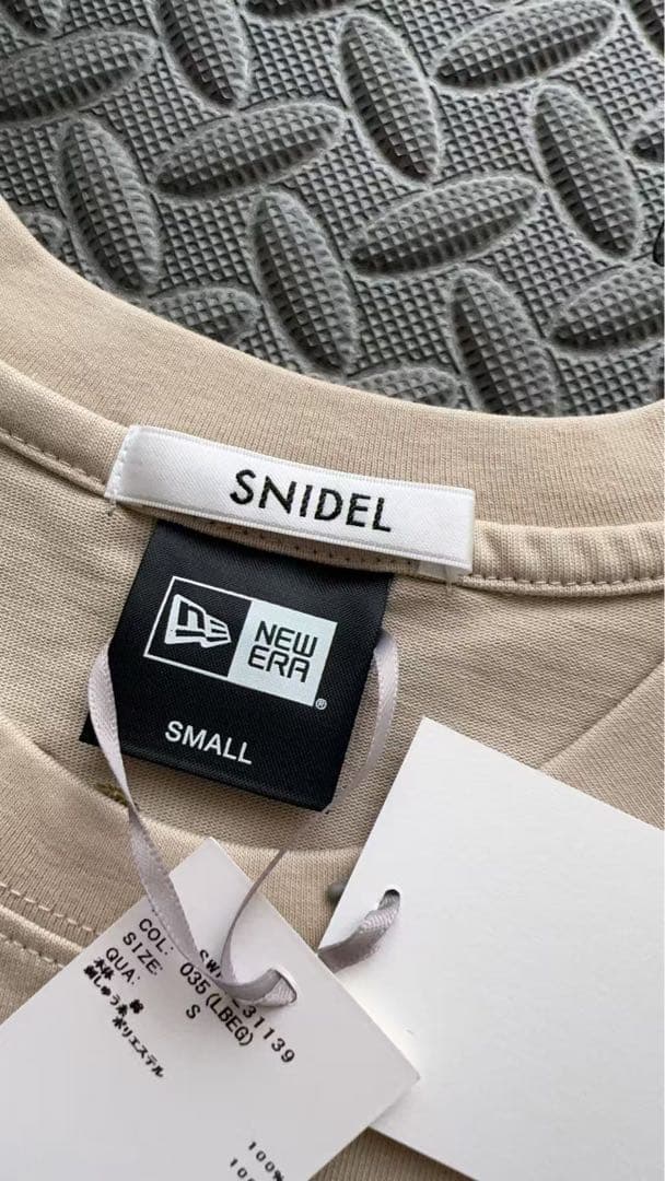 SNIDEL New Era コラボ Tシャツ ベージュ — image 5