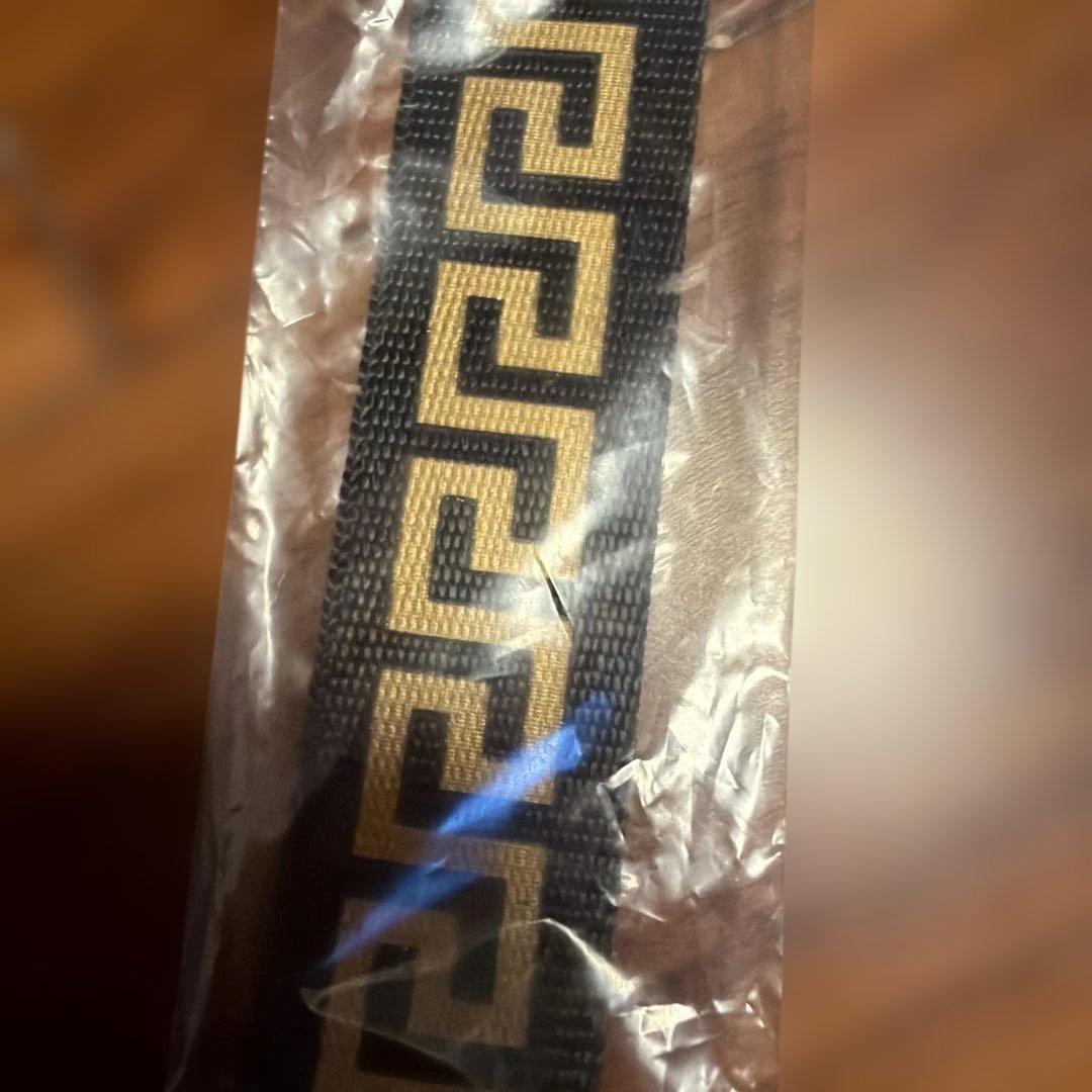 ベルサーチ　ユニセックスキーホルダー　未使用 — image 2