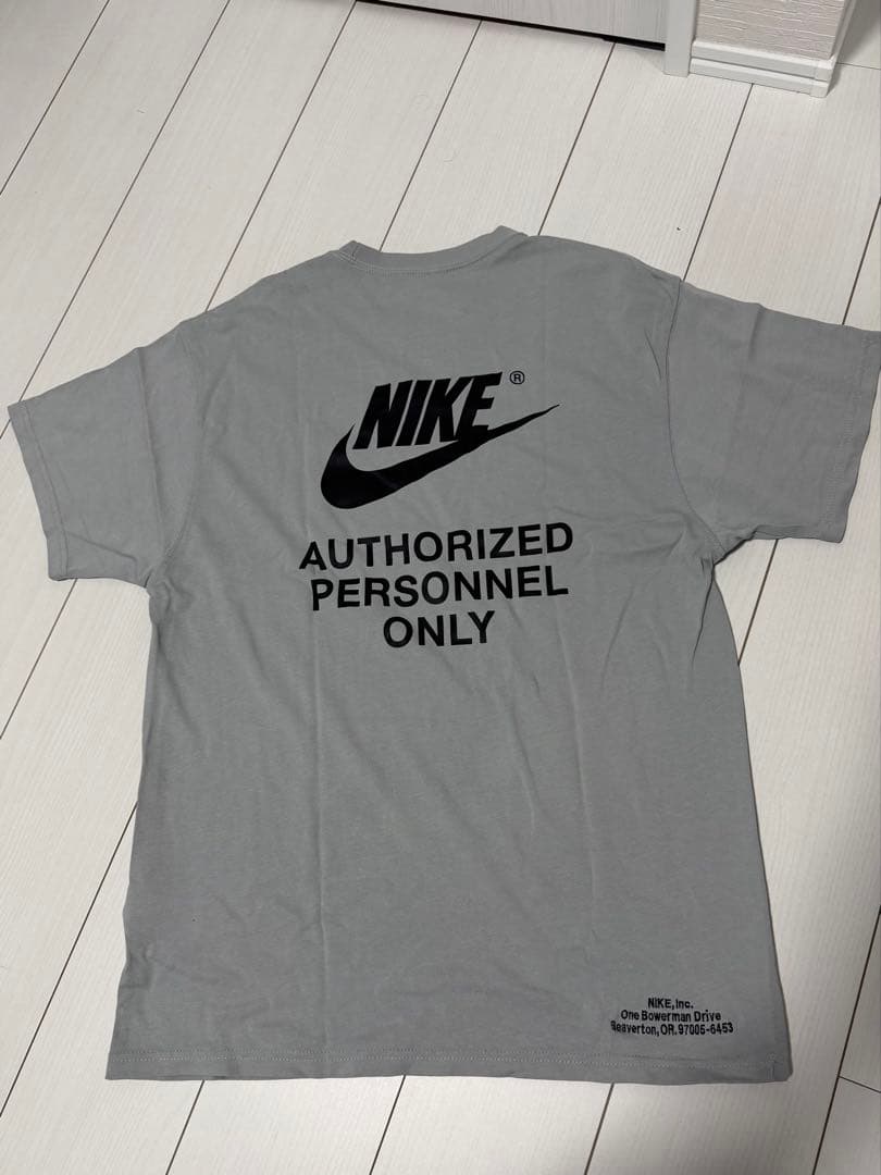 NIKE ナイキ　Tシャツ グレー　XL 新品同様 DM6428-077 — image 2