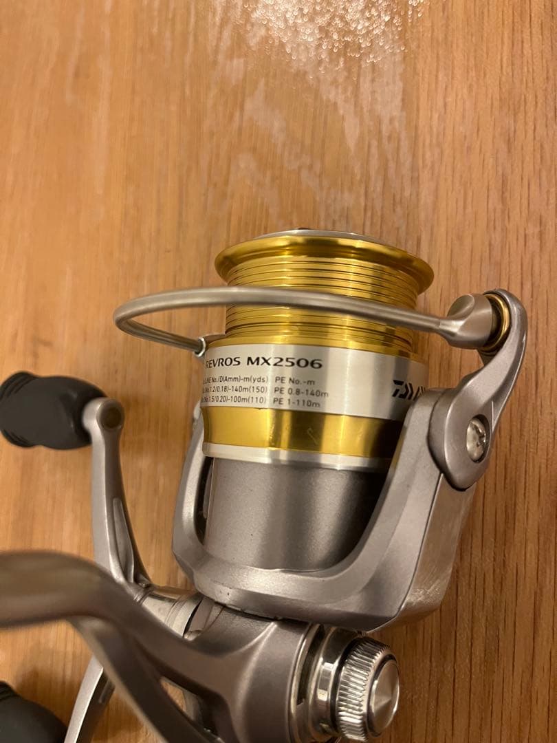 【即購入可】DAIWA REVROS MX2506W スピニングリール — image 2