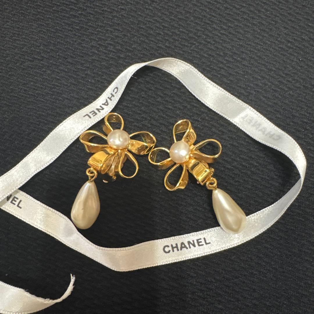 CHANEL シャネル イヤリング フラワー ゴールド 刻印あり — image 2