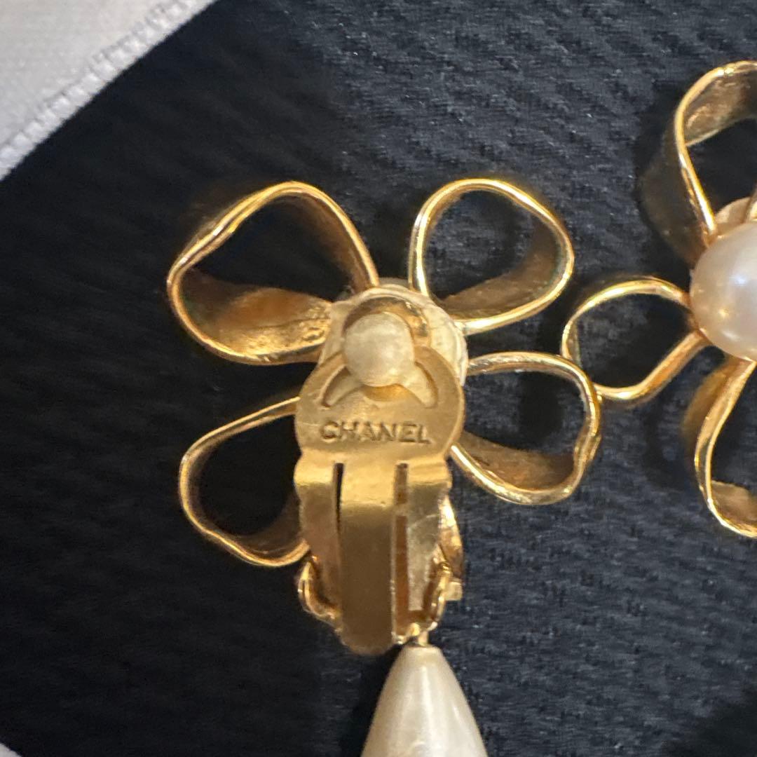 CHANEL シャネル イヤリング フラワー ゴールド 刻印あり — image 3