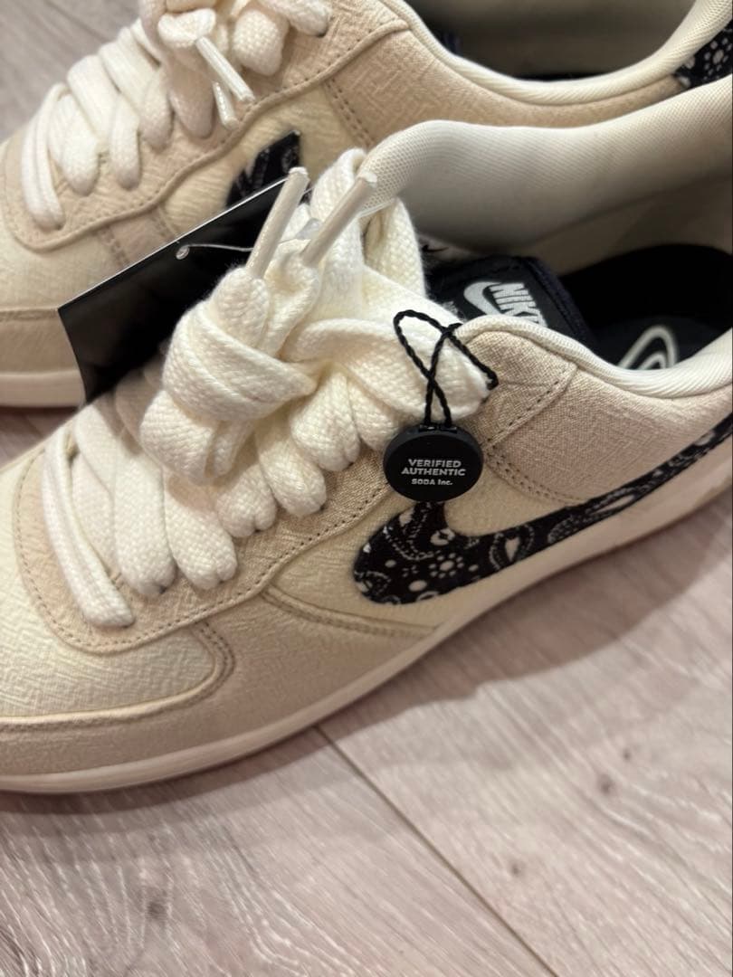 ナイキ　NIKE エアフォース1 ペイズリー　クリーム　新品　スニーカー — image 3