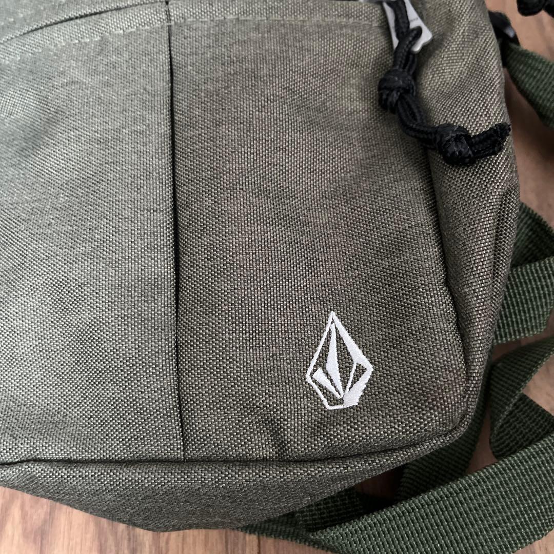 VOLCOM ショルダーバッグ カーキ — image 4
