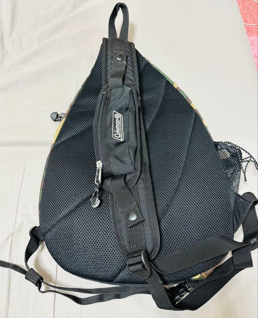 Coleman ワンショルダーバッグ カモフラ柄 — image 2