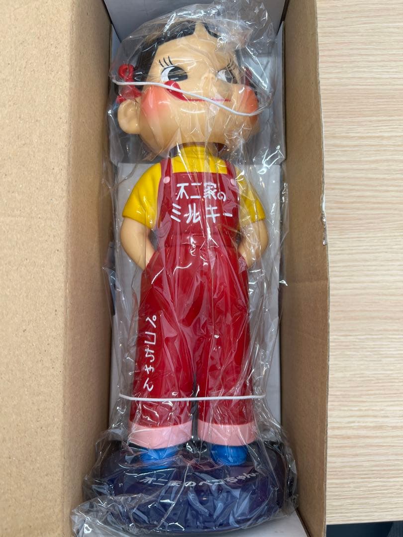 未開封品　不二家 創業100周年記念 復刻版ペコちゃん人形 — image 2