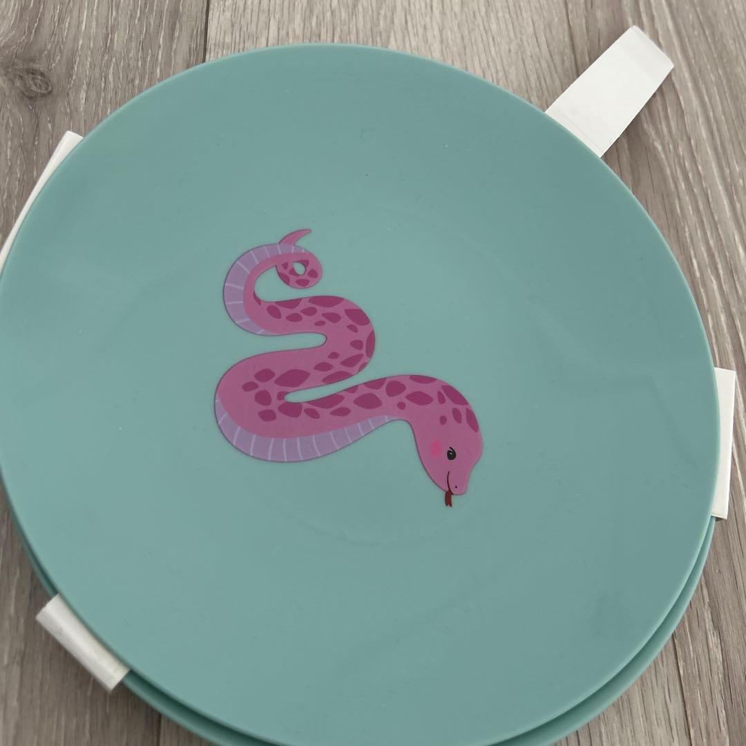 新品　フライングタイガー　プラ皿二枚 — image 2