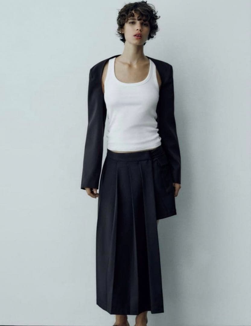 【極美品】ZARAザラ／アシンメトリー ボックス プリーツ スカート 黒 M — image 2