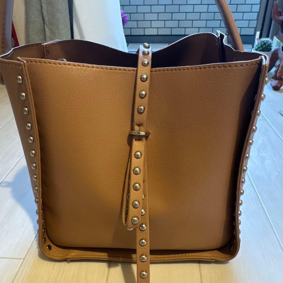 ROSEBUD スタッズハンドバッグ キャラメル — image 2