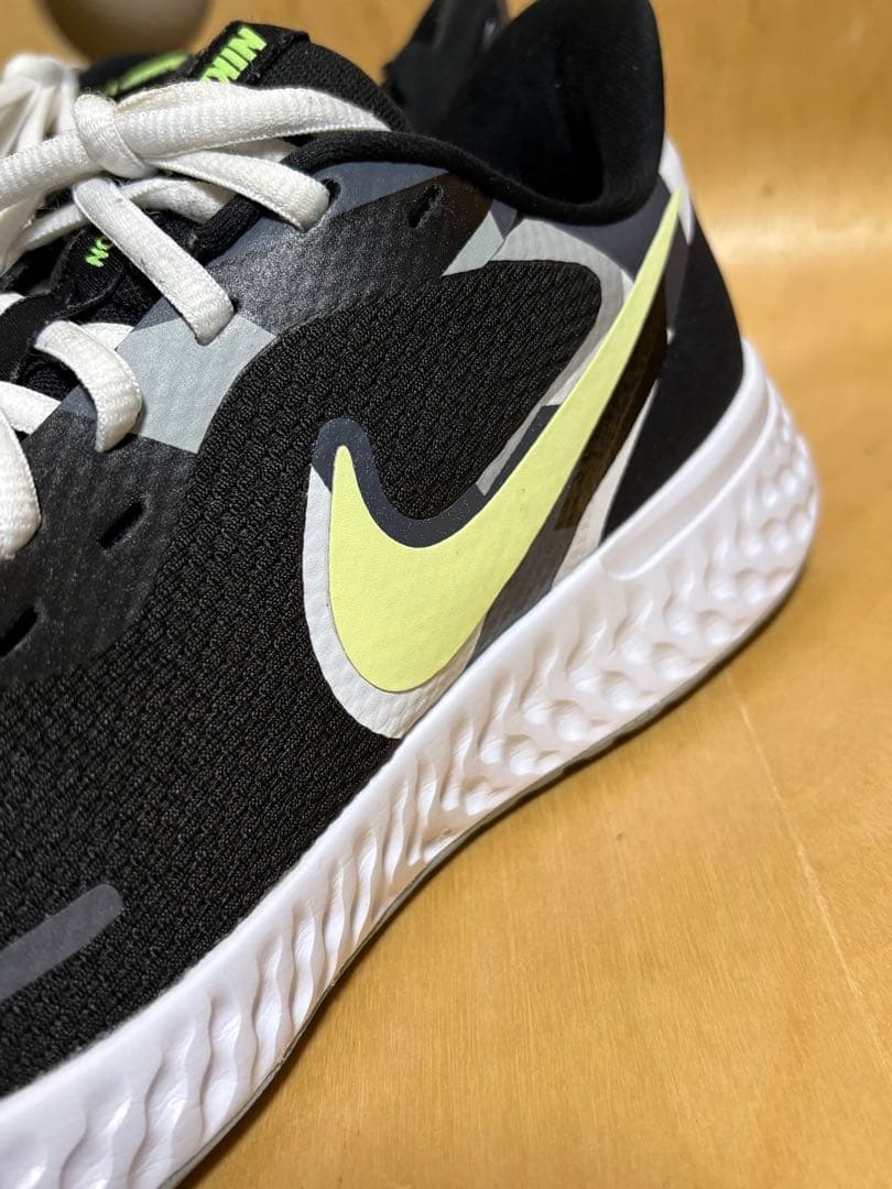NIKE Revolution 5 ブラック スニーカーサイズ26.5送料込み — image 2