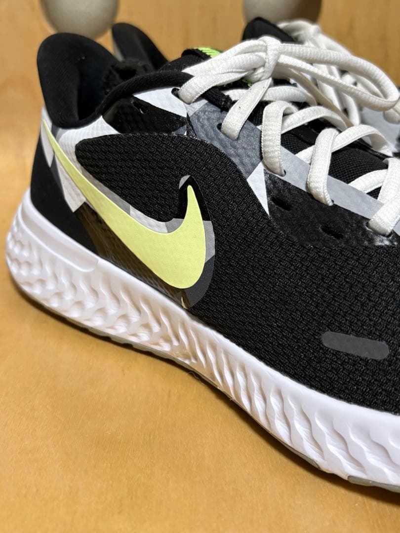 NIKE Revolution 5 ブラック スニーカーサイズ26.5送料込み — image 4
