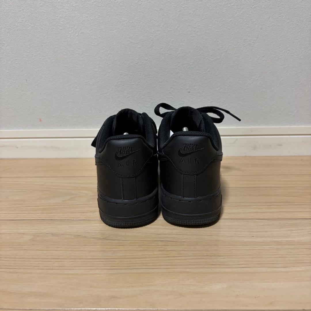 【極美品】 NIKE エアフォース1 07 ブラック 26.5㎝ — image 4