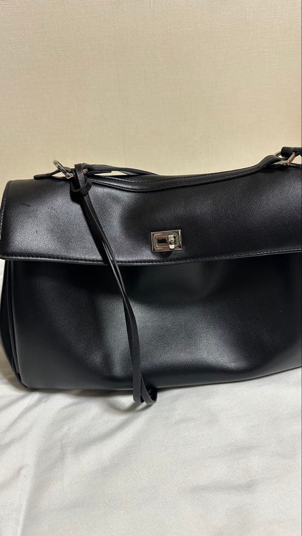 RODEO BAG ブラック ハンドバッグ ターンロック式 — image 5