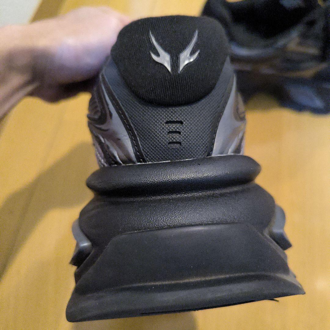 LUMY Vortex スニーカー — image 4
