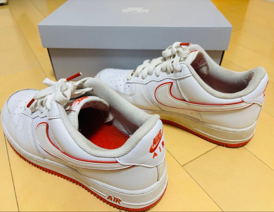 Nike Air Force 1 07 ホワイト 26cm 破れあり — image 2