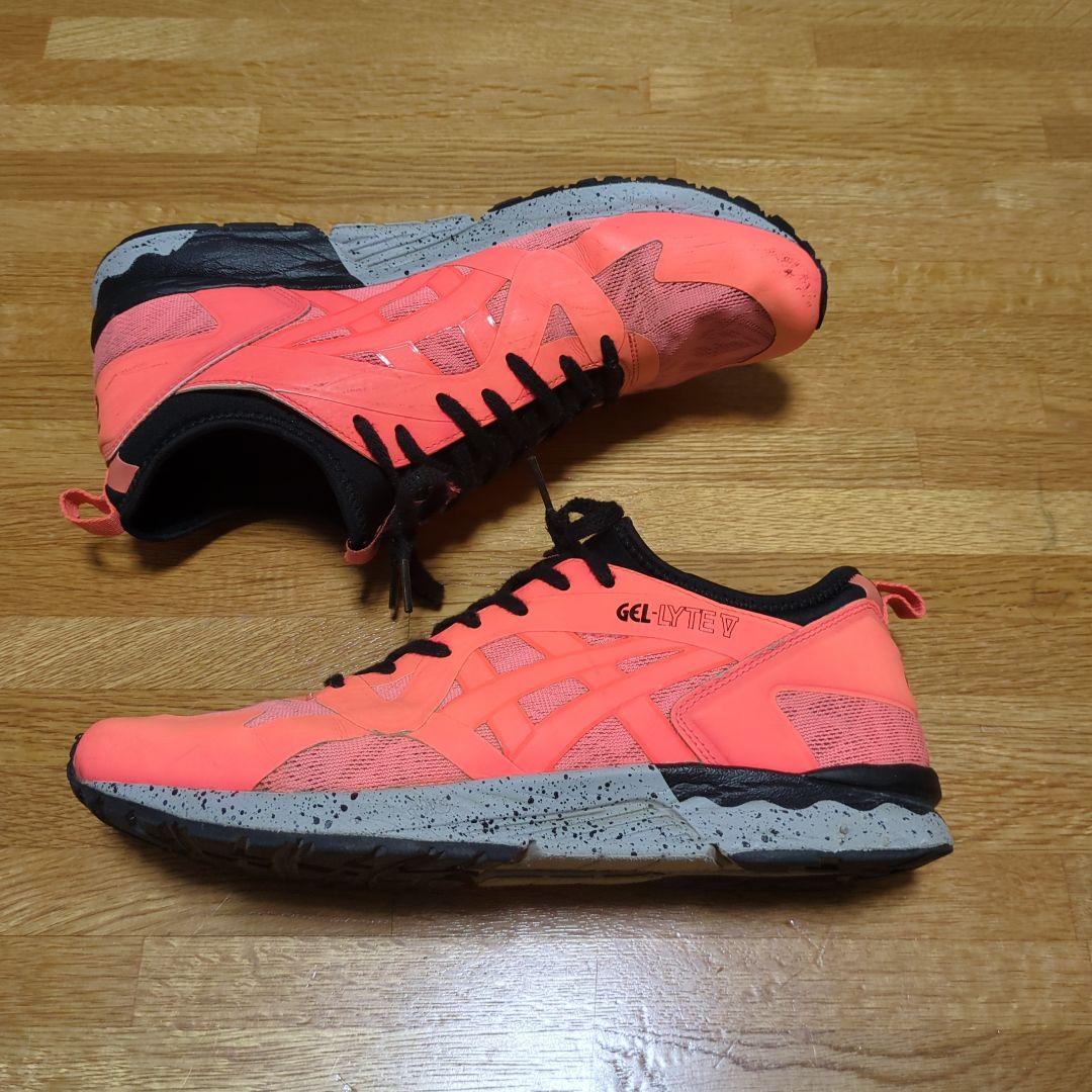 ASICS GEL-LYTE V ネオンピンク スニーカー — image 2