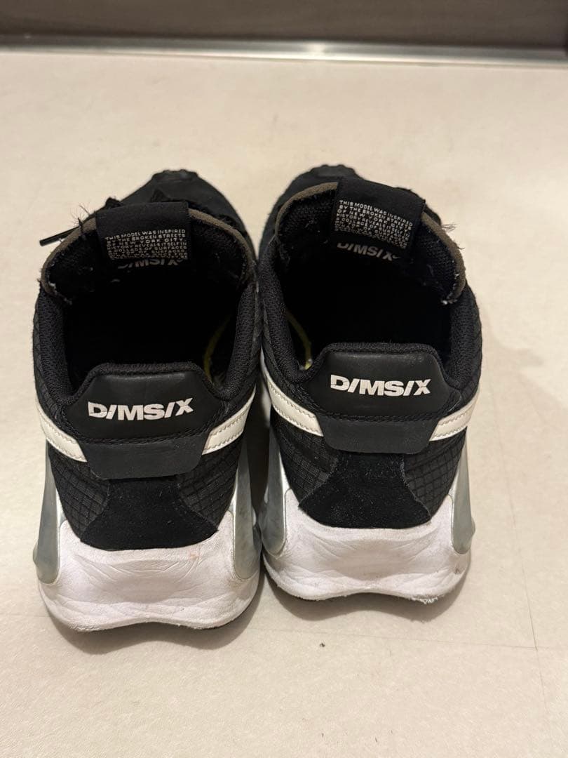 【絶版モデル】NIKE D/MS/X スニーカー ブラック — image 2