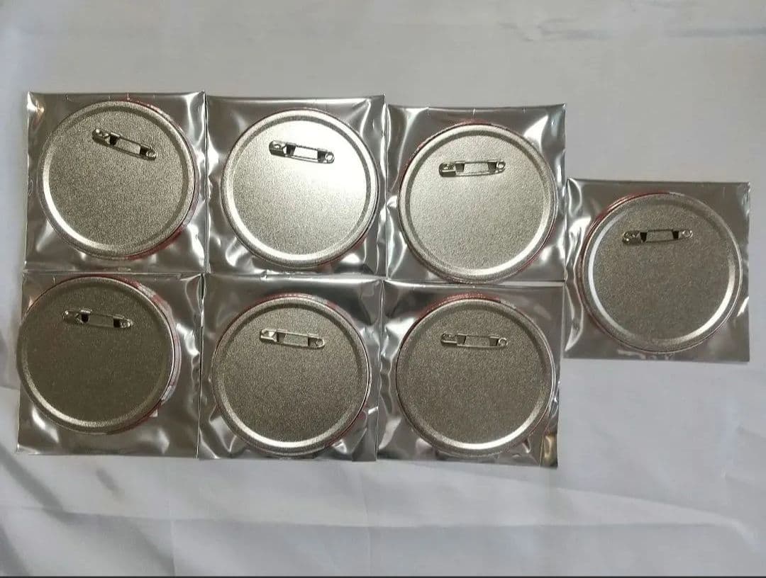 39culture 2023 extra MEIKO 缶バッジ スイーツ 7個 — image 2