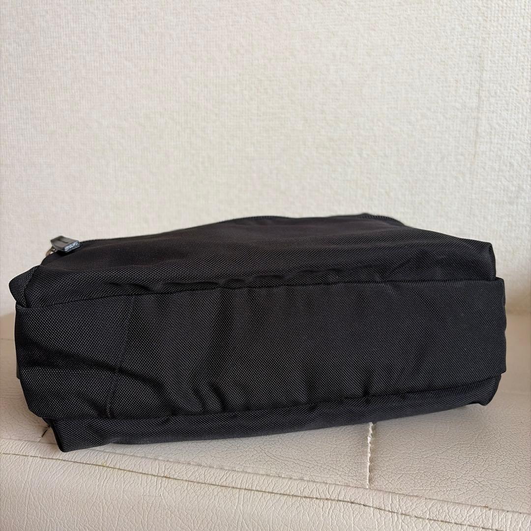 アイグナー　ハンドバッグ　ナイロン　ブラック — image 5