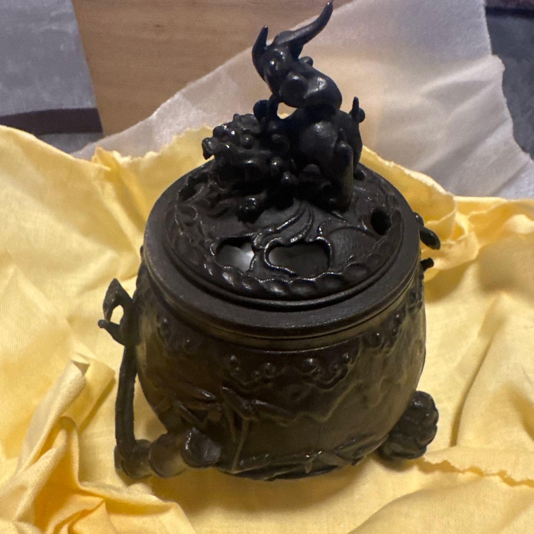 二上常太郎作　鉄製 香炉 獅子摘み 木箱付き — image 2
