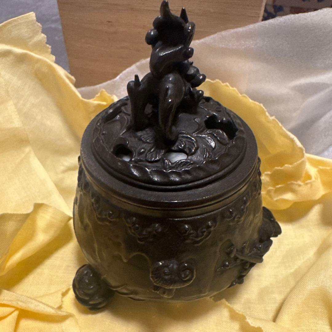 二上常太郎作　鉄製 香炉 獅子摘み 木箱付き — image 3