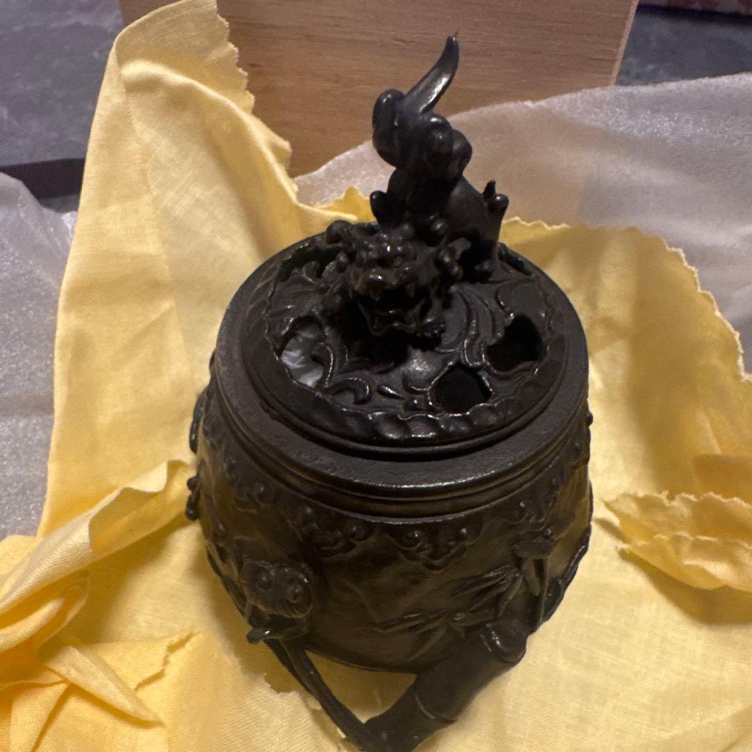 二上常太郎作　鉄製 香炉 獅子摘み 木箱付き — image 5