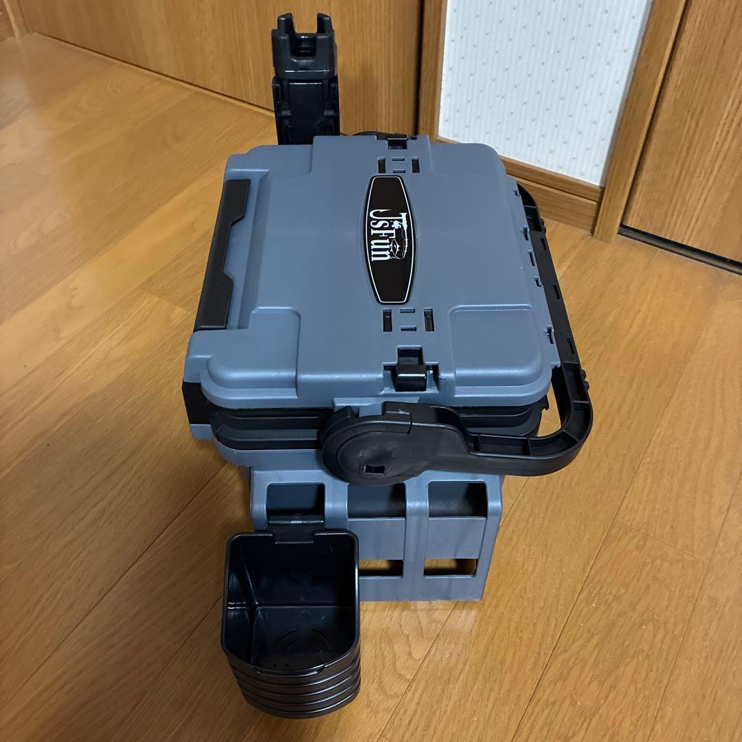 大特価 タックルボックス(Sサイズ)ロッドホルダー1個 小物入れ1個＋オマケ付 — image 2