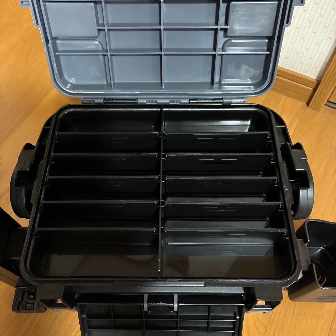 大特価 タックルボックス(Sサイズ)ロッドホルダー1個 小物入れ1個＋オマケ付 — image 4