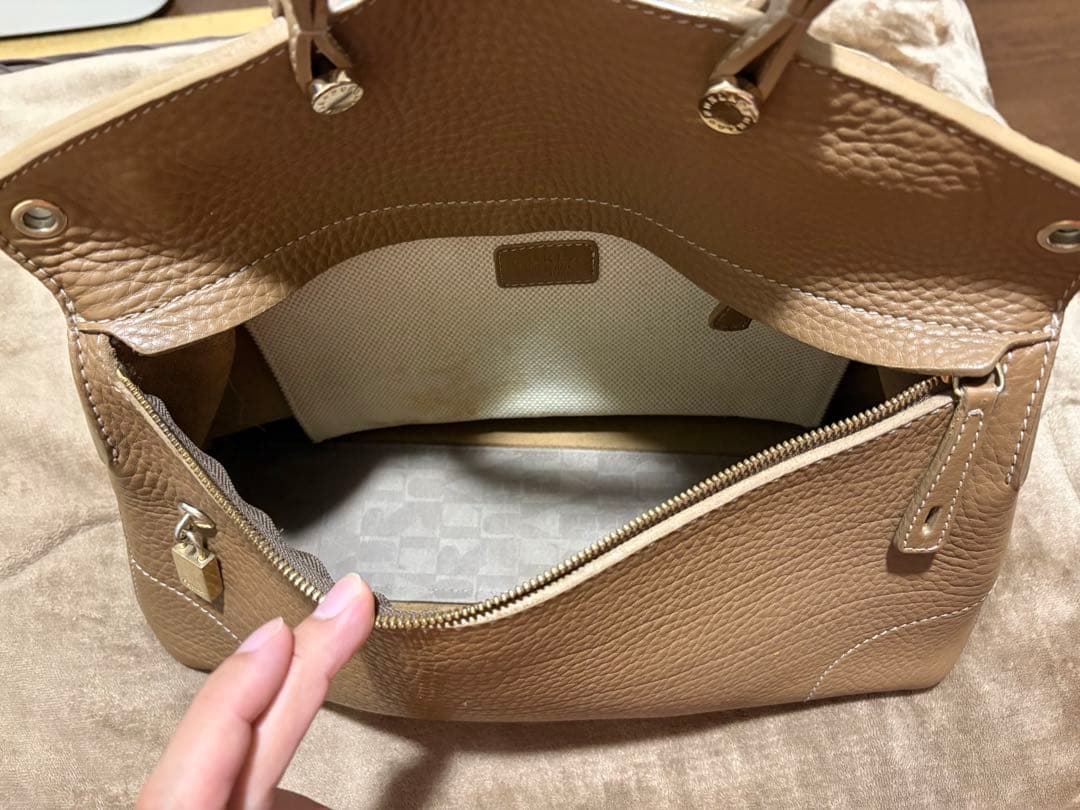 FURLA ハンドバッグ グレージュ レザー — image 3