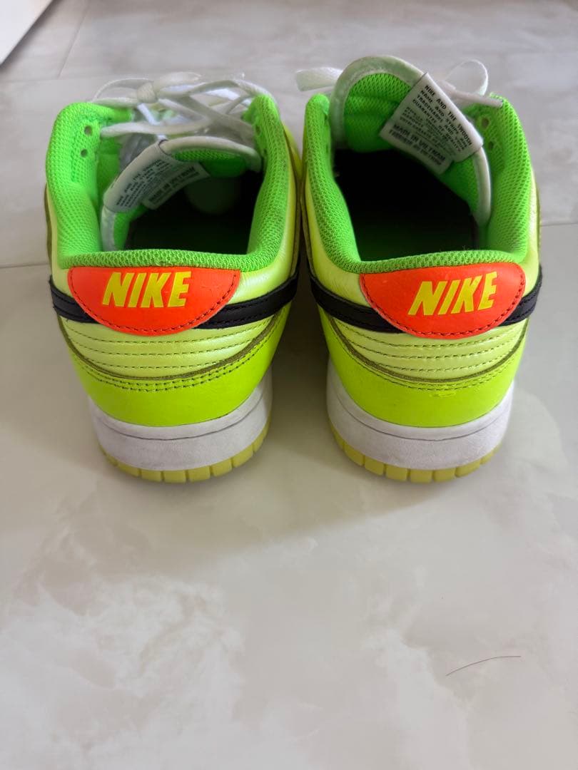 NIKE DUNK LOW 蛍光イエロー "Volt" ダンクロー　ボルト — image 3