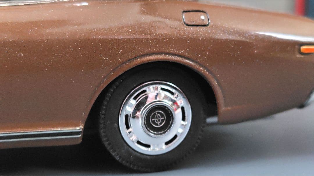 童友社230セドリックプラモデル完成品 — image 5