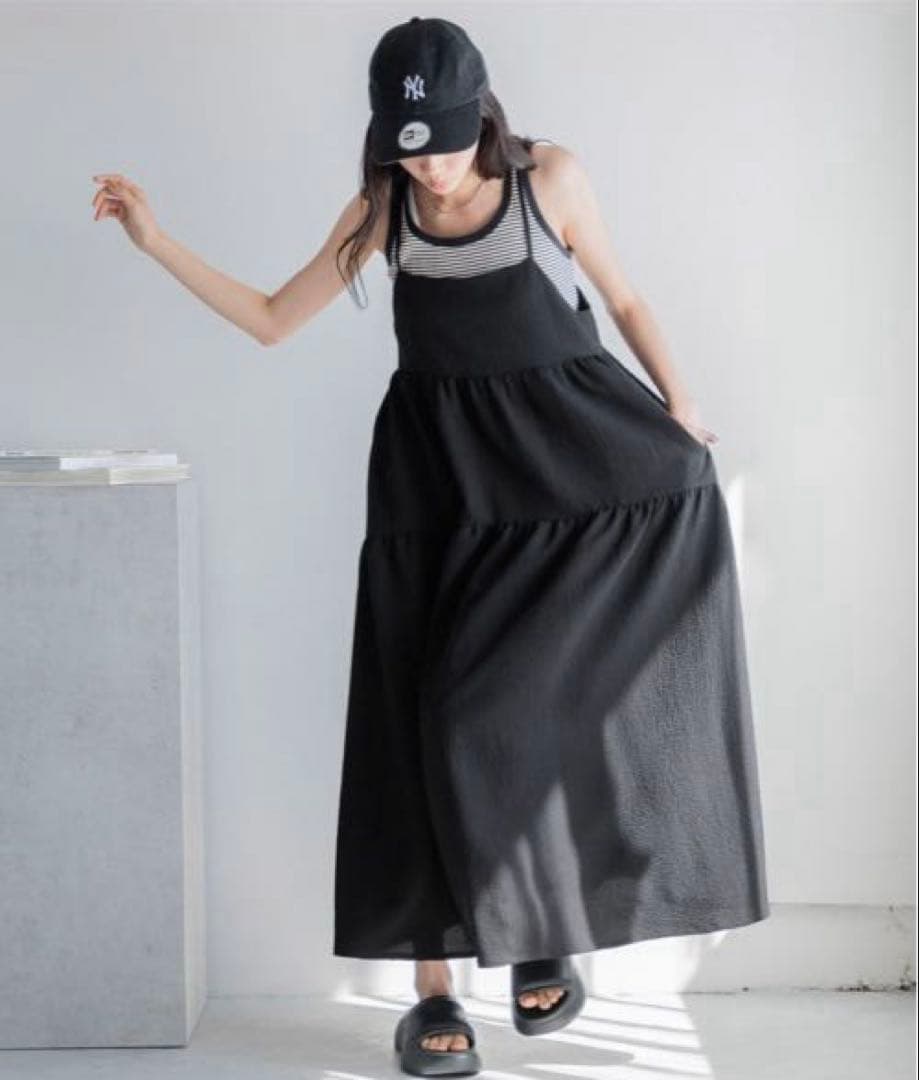 ローリーズファーム　ブラック ティアードポコキャミワンピース ロング丈 — image 2