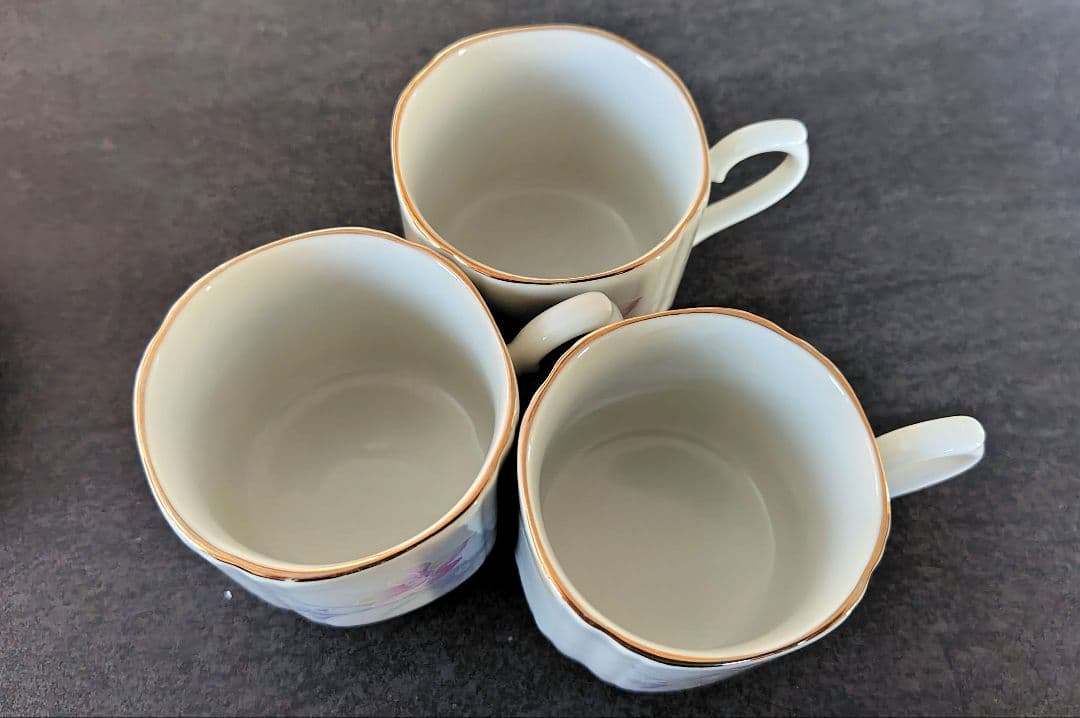 【美品】花柄カップ＆ソーサー　3客 — image 5