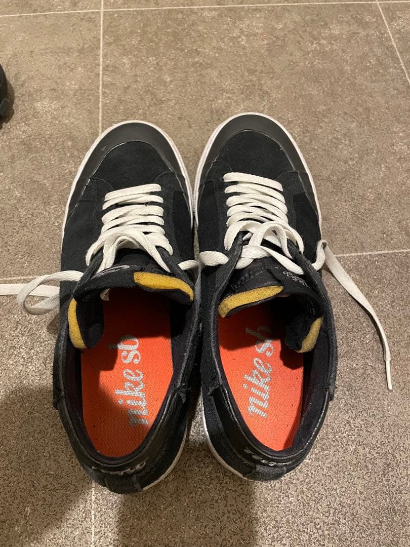 Nike SB ブラック スニーカー — image 2