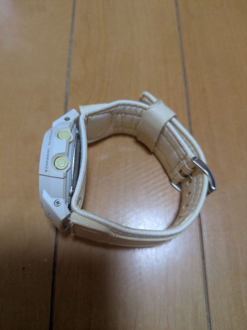 CASIO G-SHOCK ホワイト アナデジ AW-582B-7AJF — image 5