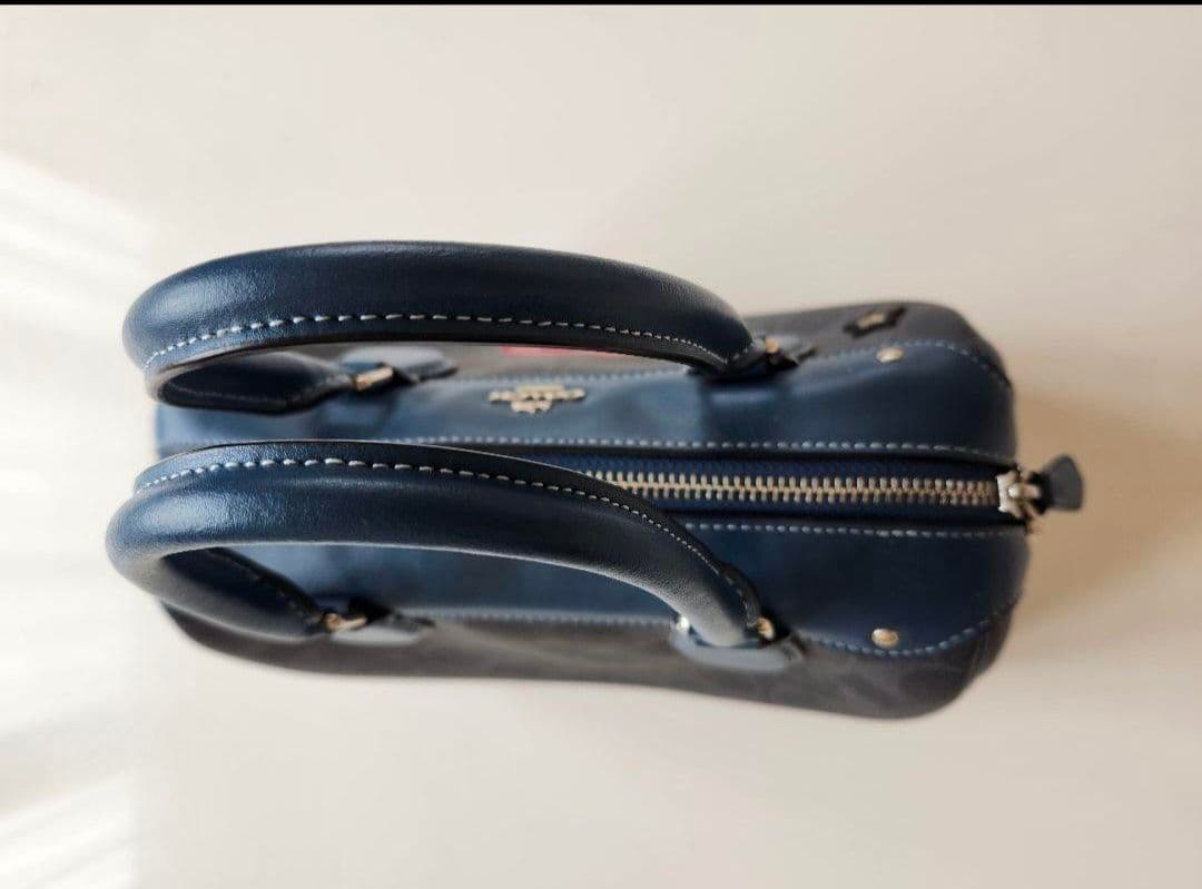 【美品　激レア　ラス1】COACH ワッペン付きハンドバッグ — image 3