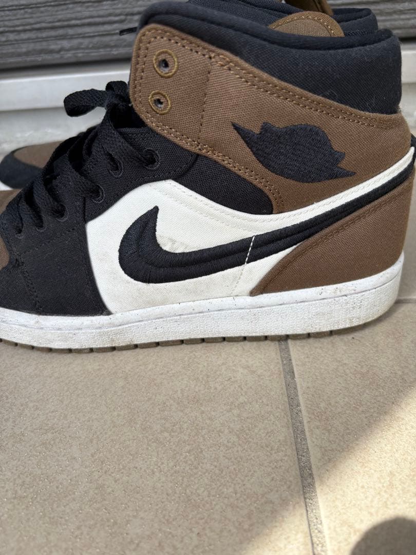 NIKE WMNS AIR JORDAN 1 MID SE 28.5cm — image 2