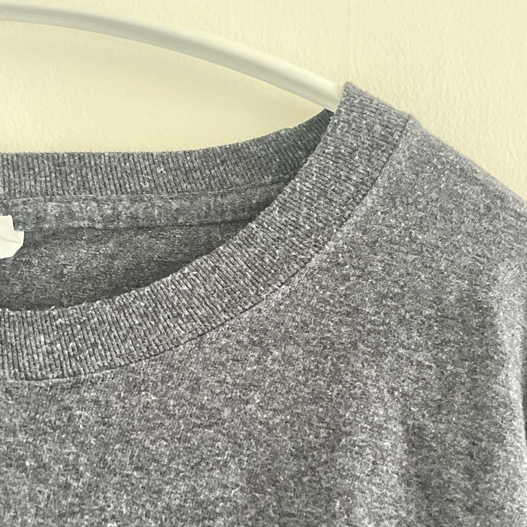 【US古着】PORT&COMPANY 袖プリント ロンT チャコールグレー XL — image 4
