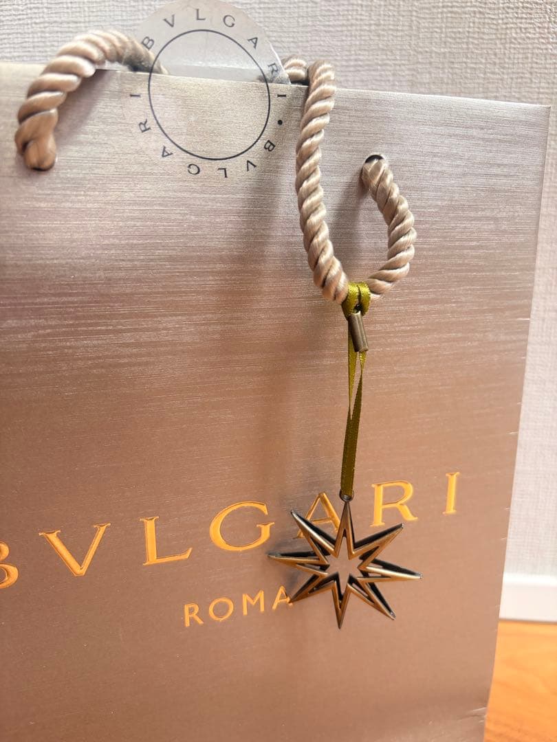 BVLGARI ショップ袋 ショッパー 星型チャーム付き — image 3