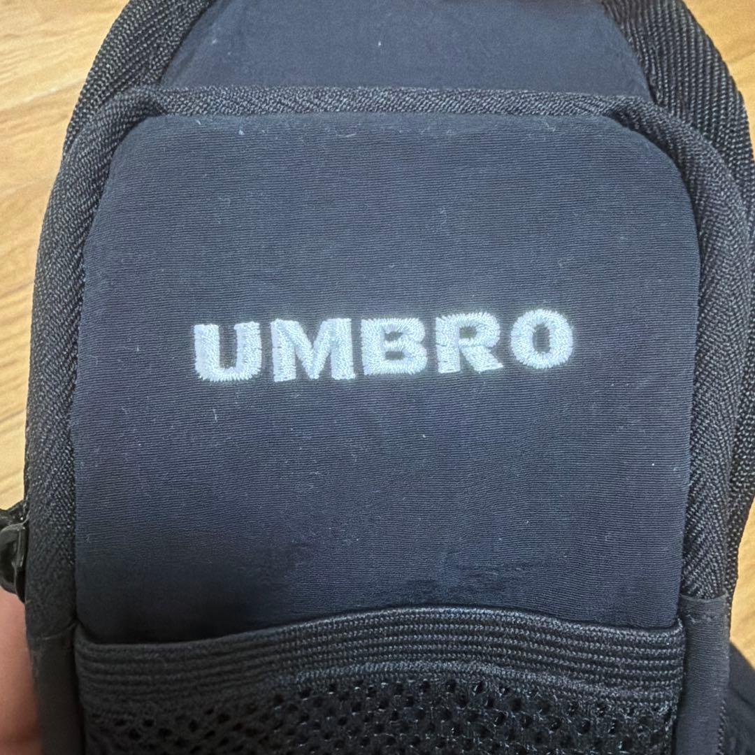 umbro ボディバッグ 黒 — image 4