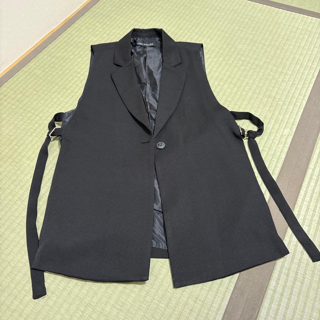 YGWM WOMAN ジレ　ベスト　Sサイズ ブラック — image 3