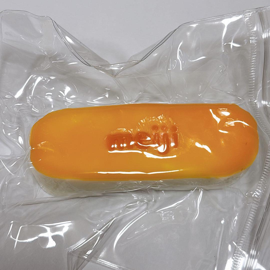 スクイーズ　明治　meiji パン　チーズケーキ　もちもち — image 2