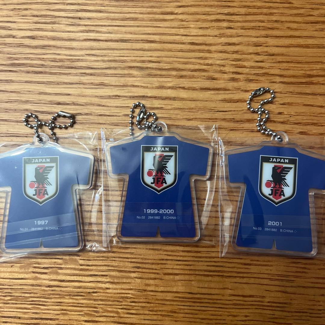 サッカー日本代表 ユニフォーム型キーホルダー 3種セット — image 2