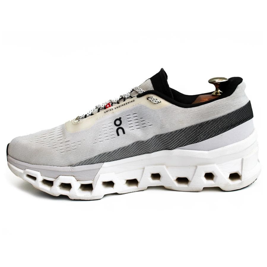 On Cloudmonster 2 White Frost ランニング 厚底 — image 5